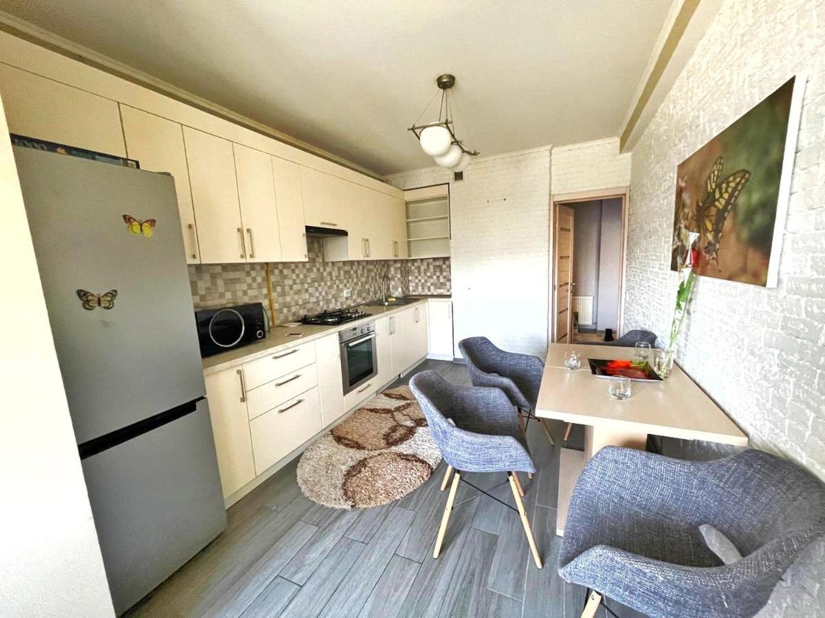 Luxury Central Flat Chişinau Exteriör bild